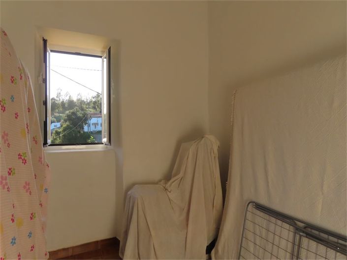 Image No.19-3 Bed Property for sale