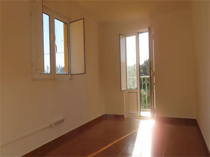 Image No.23-3 Bed Property for sale