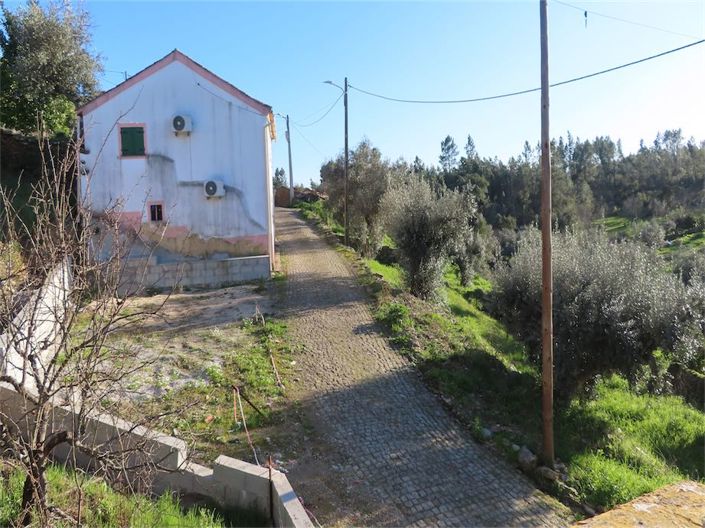 Image No.24-3 Bed Property for sale