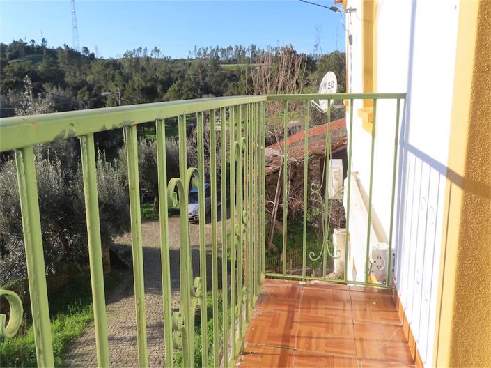 Image No.25-3 Bed Property for sale