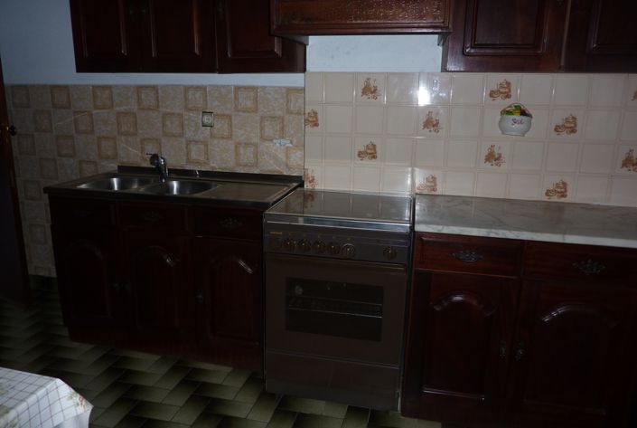Image No.17-3 Bed Property for sale