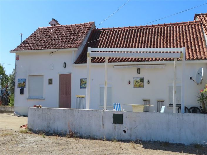 Image No.14-3 Bed Property for sale