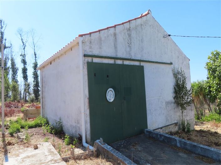 Image No.17-3 Bed Property for sale