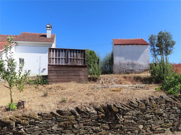 Image No.28-3 Bed Property for sale
