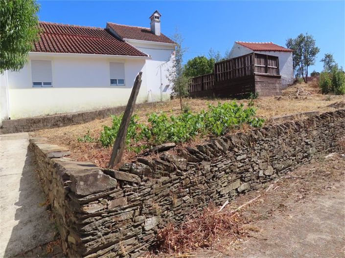 Image No.29-3 Bed Property for sale