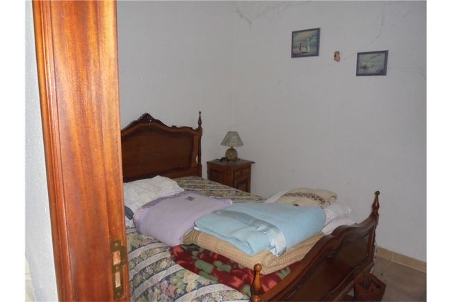 Image No.9-3 Bed Property for sale