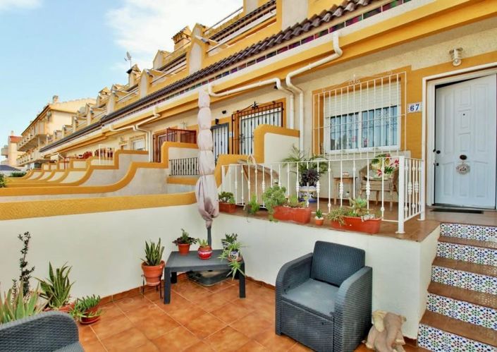Image No.1-3 Bed Townhouse for sale