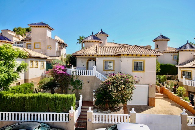 Image No.1-3 Bed Villa for sale