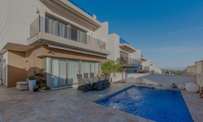 Image No.1-3 Bed Villa for sale