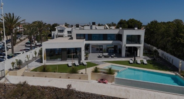 Image No.1-4 Bed Villa for sale