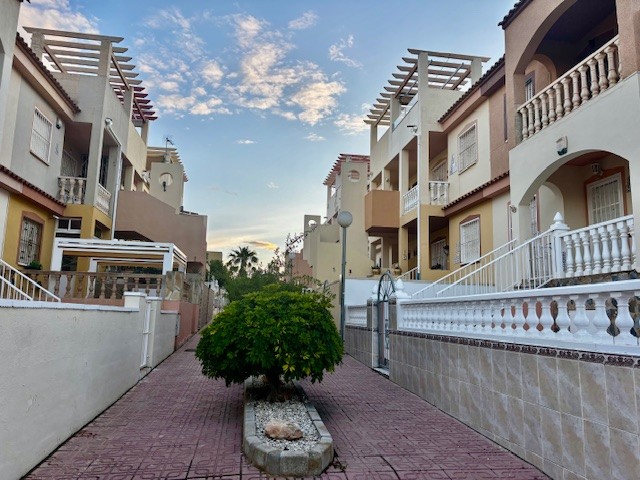 Image No.1-2 Bed Apartment for sale
