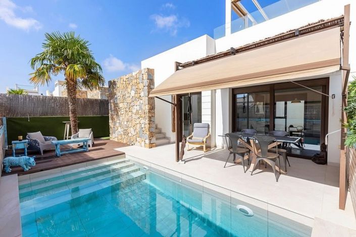 Image No.1-2 Bed Villa for sale