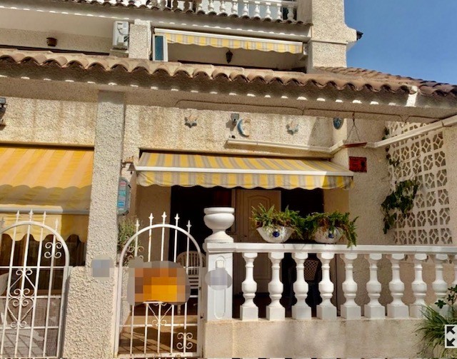 Image No.1-3 Bed Townhouse for sale