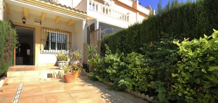 Image No.1-3 Bed Property for sale