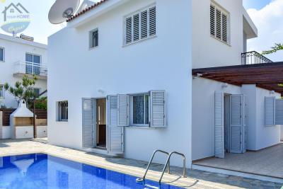 Villa de 4 chambres à vendre à Pernera