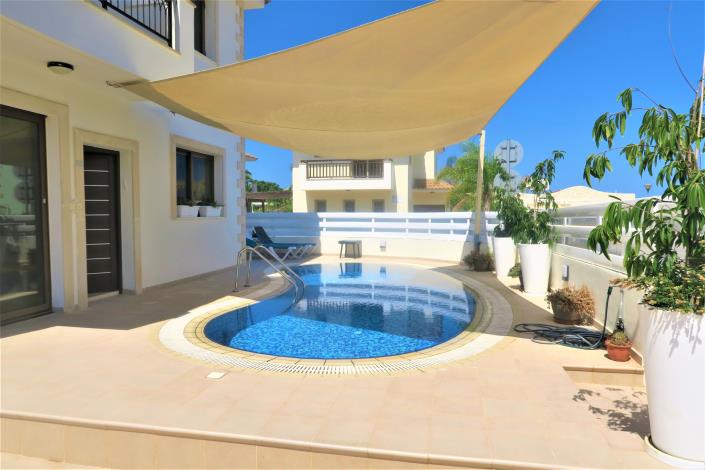 Image No.2-4 Bed Villa for sale