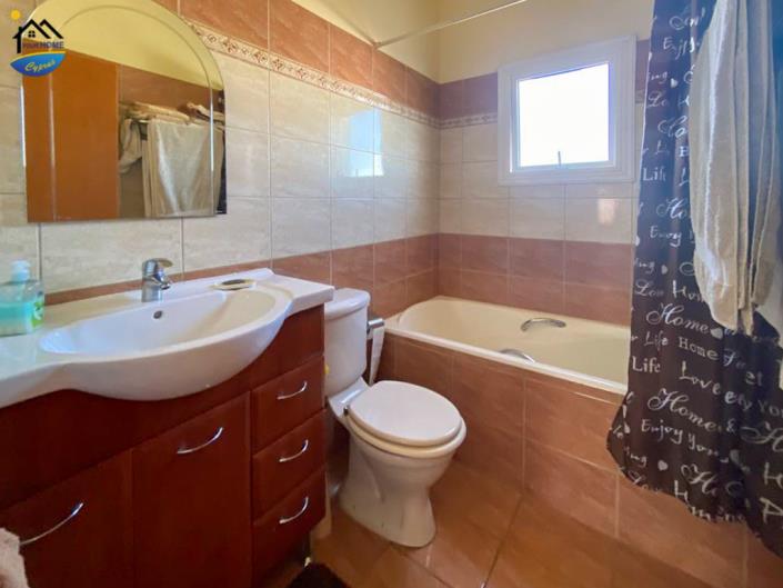 Image No.10-3 Bed Villa for sale