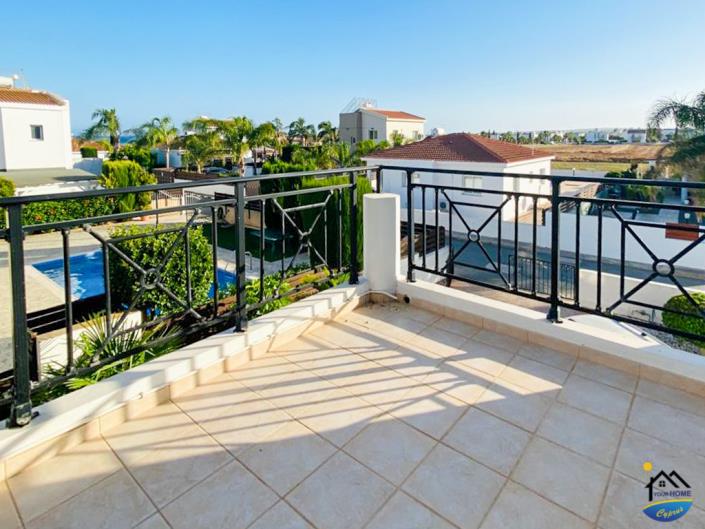 Image No.11-3 Bed Villa for sale