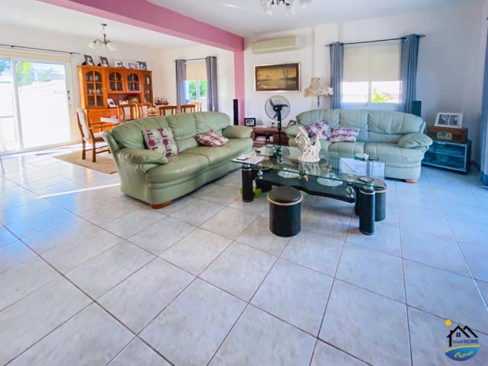 Image No.3-3 Bed Villa for sale