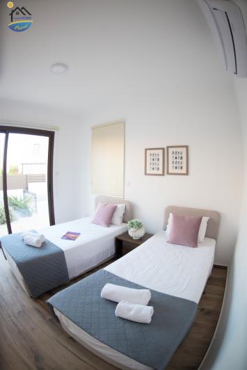 Image No.27-3 Bed Villa for sale