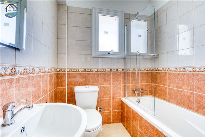 Image No.20-3 Bed Apartment for sale