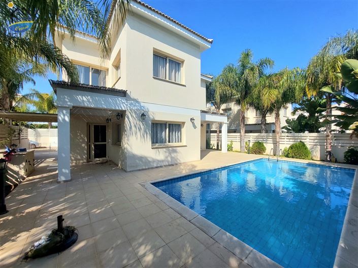 Image No.32-3 Bed Villa for sale