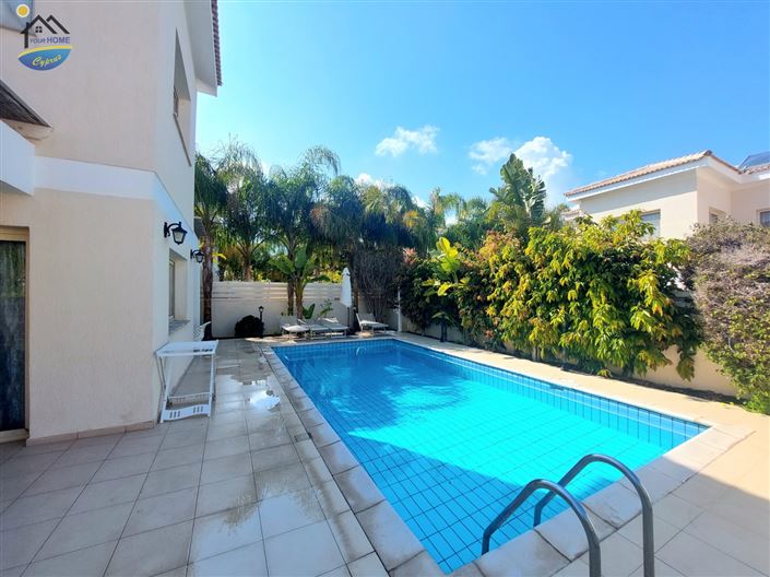 Image No.9-3 Bed Villa for sale