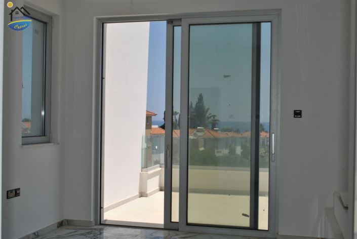 Image No.3-5 Bed Villa for sale