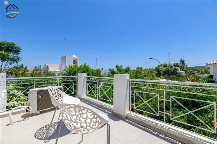 Image No.11-3 Bed Villa for sale