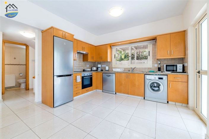 Image No.10-3 Bed Villa for sale