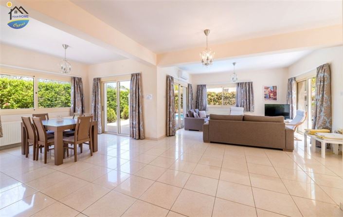 Image No.3-3 Bed Villa for sale