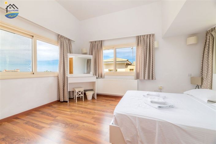 Image No.4-3 Bed Villa for sale