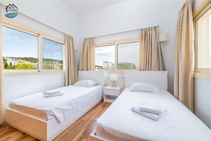 Image No.6-3 Bed Villa for sale