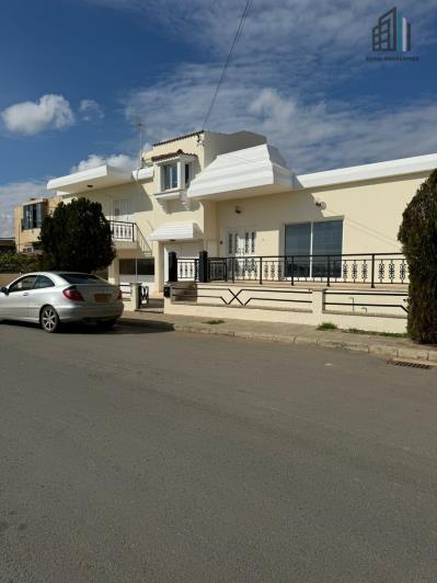 Image No.2-3 Bed Villa for sale