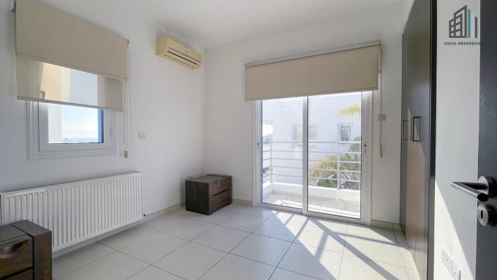 Image No.10-3 Bed Villa for sale