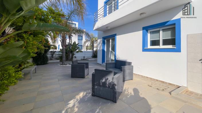 Image No.20-3 Bed Villa for sale