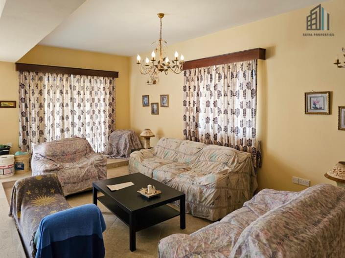 Image No.3-Villa de 5 chambres à vendre à Xylophaghou