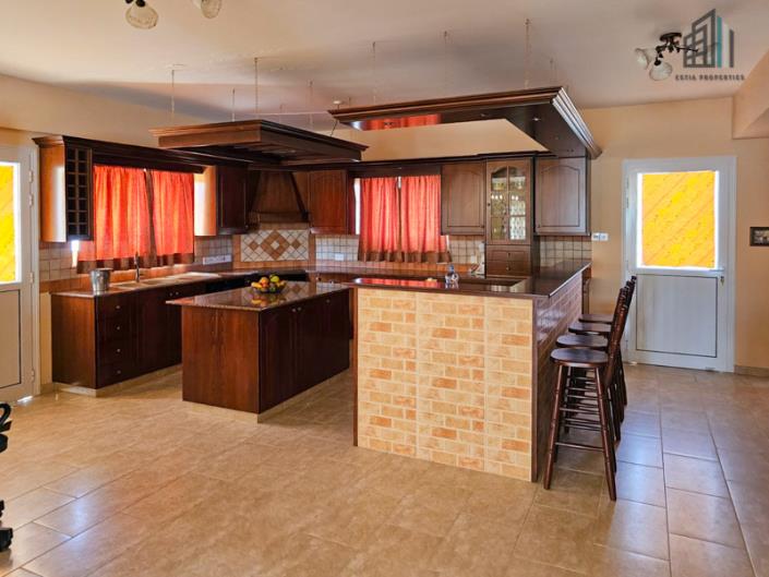 Image No.6-Villa de 5 chambres à vendre à Xylophaghou