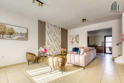 Maison de ville de 2 chambres à vendre à Liopetri