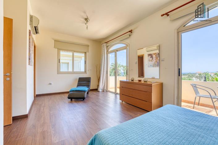 Image No.27-3 Bed Villa for sale