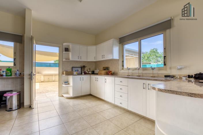 Image No.5-Villa de 4 chambres à vendre à Protaras