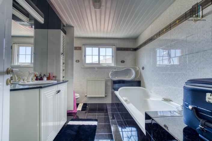 Image No.5-4 Bed Villa for sale