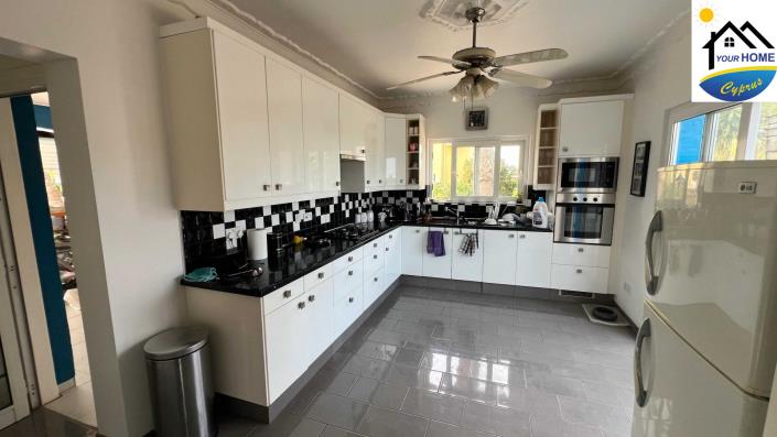 Image No.6-3 Bed Villa for sale