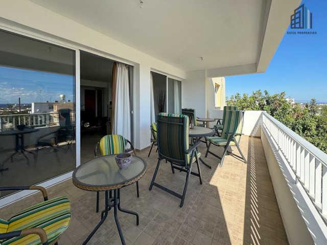 Image No.1-Appartement de 4 chambres à vendre à Deryneia
