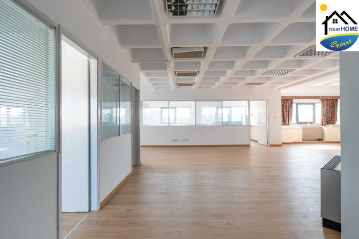 Image No.7-Commercial à vendre à Larnaca