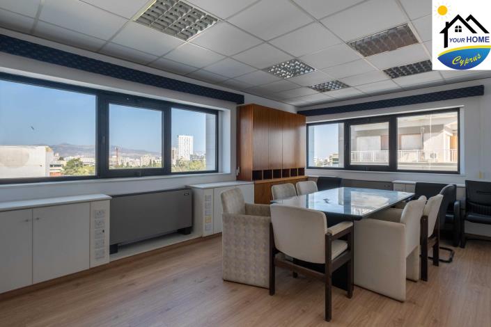 Image No.12-Commercial à vendre à Larnaca