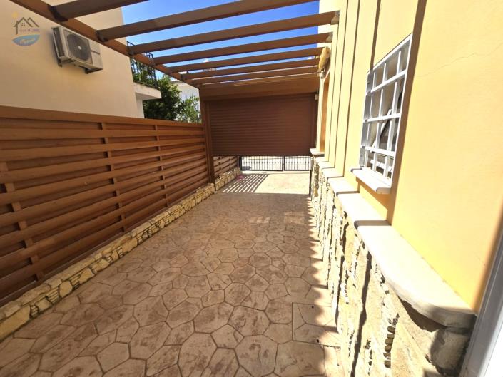 Image No.4-2 Bed House for sale