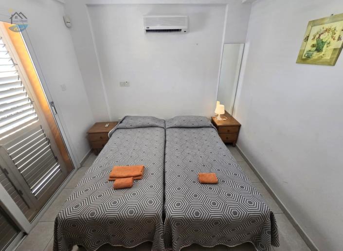 Image No.15-2 Bed House for sale