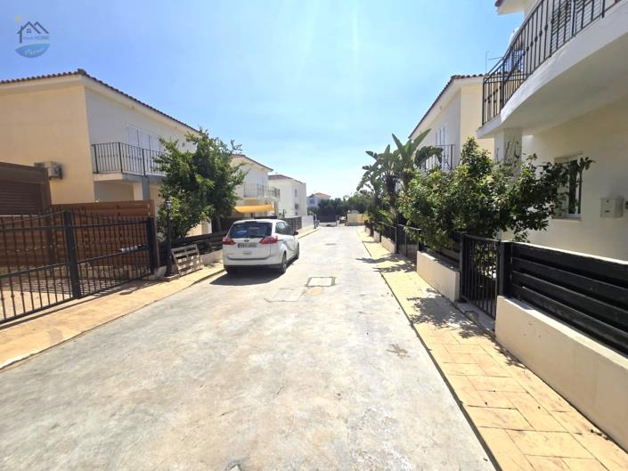 Image No.8-2 Bed House for sale