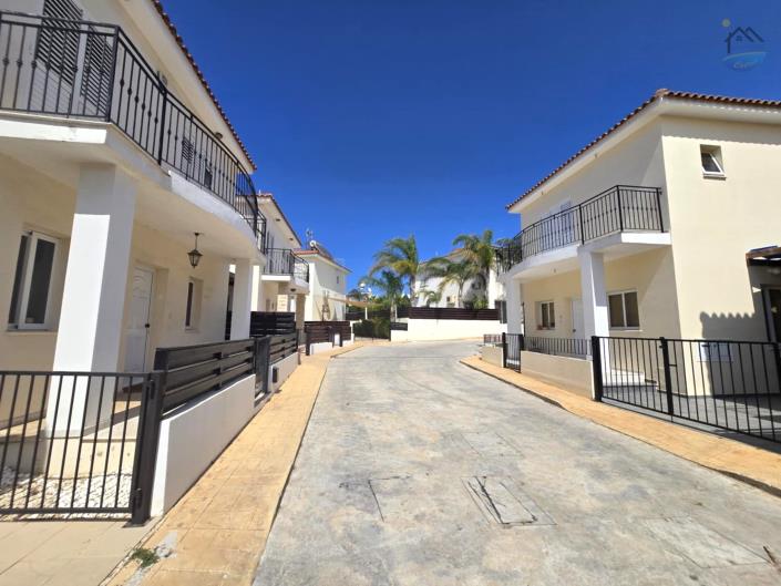 Image No.7-2 Bed House for sale